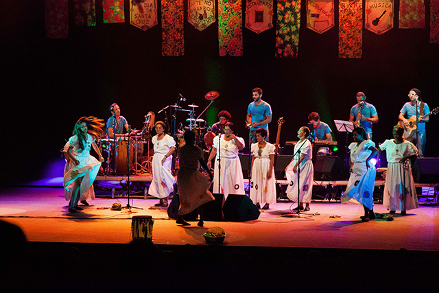 Coral das Lavadeiras e Carlos Farias no Sesc Palladium