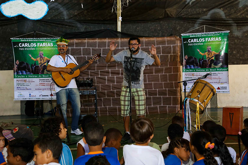Projeto “Canções e Histórias do Brasil Profundo” nas escolas