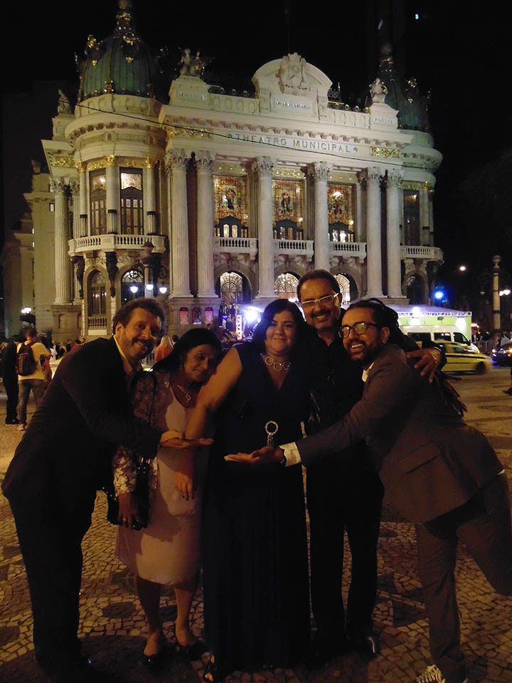 foto 4 - equipe no Theatro - RJ